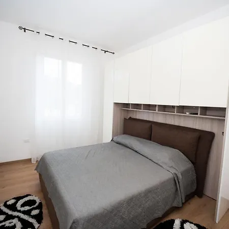 Apartman Intero A *