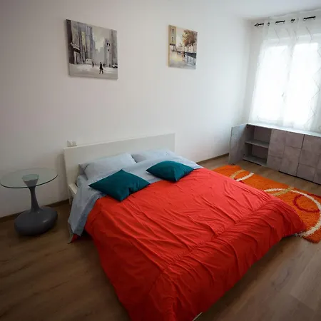 Intero A Apartman